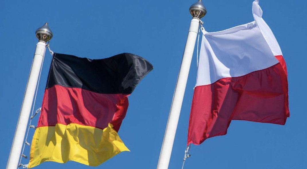 В разгар противостояния Запада с Россией Польша решила взыскать «исторические долги» с партнеров по ЕС и НАТО