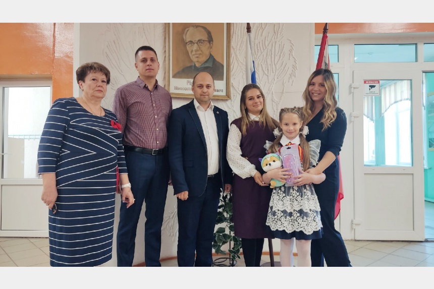 В Смоленске школьницу наградили медалью «За проявленное мужество»