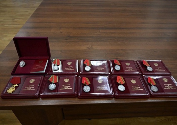 Состоялась торжественная церемония награждения отличившихся в спецоперации военнослужащих