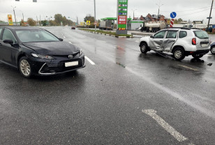 В Смоленской области в результате ДТП пострадала водитель кроссовера