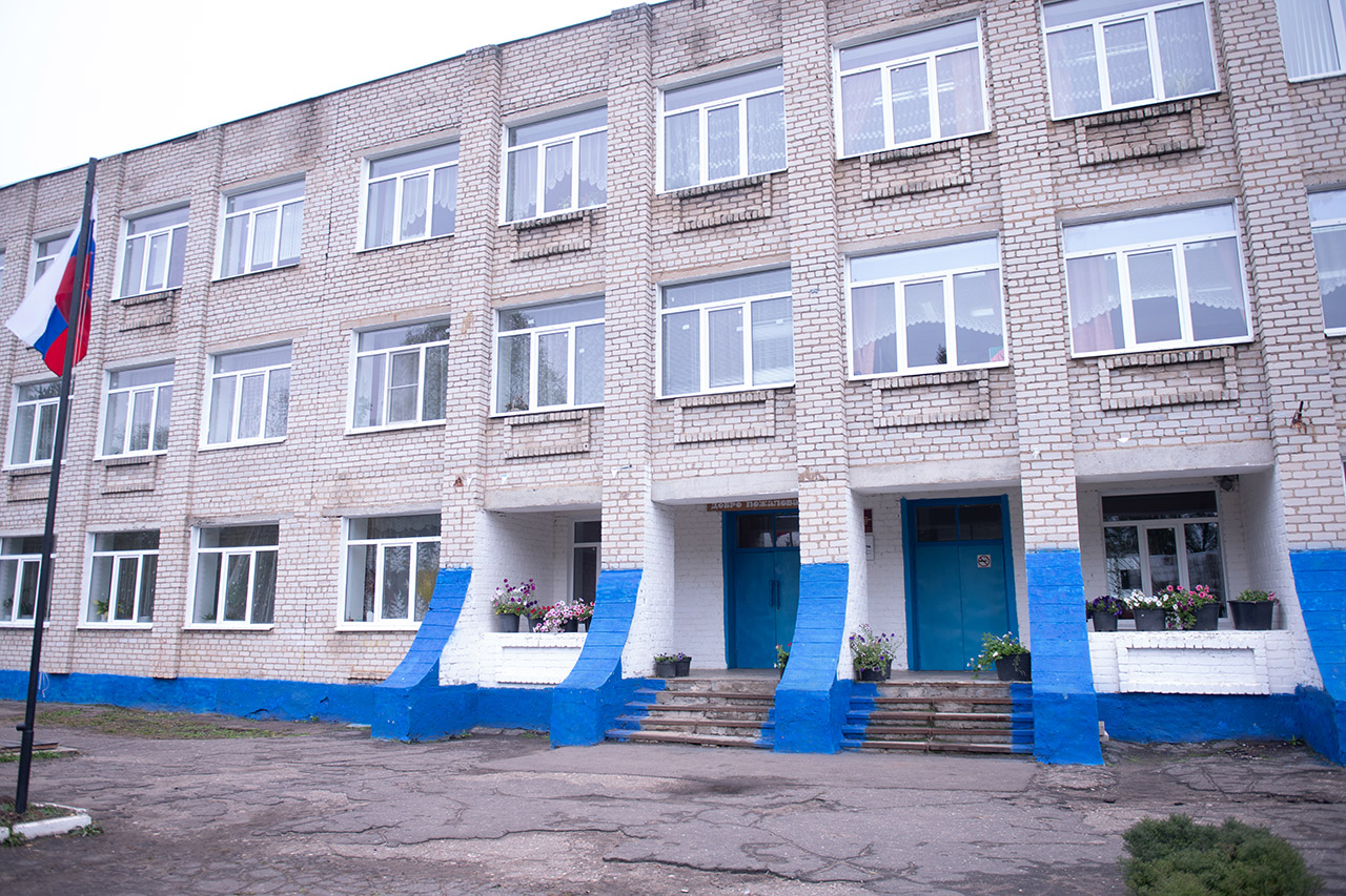 Три миллиона рублей выделят на ремонт кровли Игоревской сельской школы