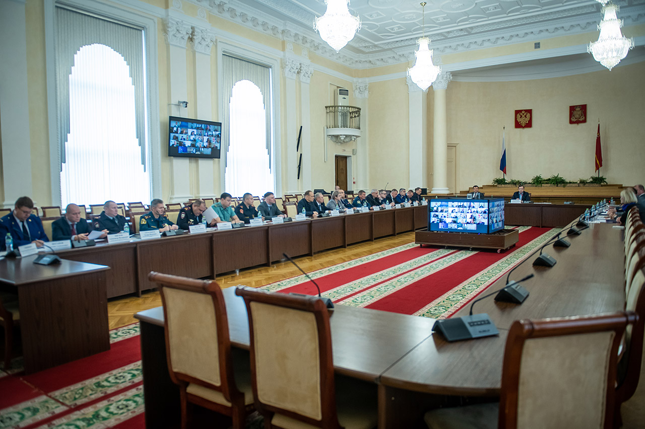 Алексей Островский провёл заседание на тему правопорядка в Смоленской области