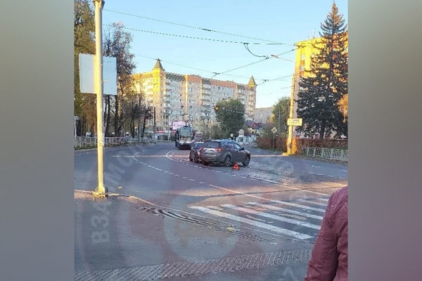 Авария в Заднепровском районе Смоленска затормозила движение трамваев