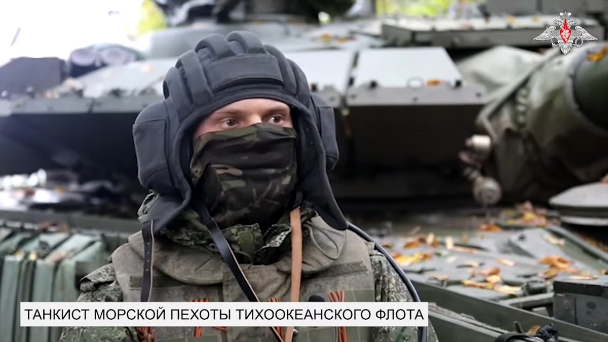 Минобороны РФ опубликовало интервью с танкистом-добровольцем, участвующим в СВО