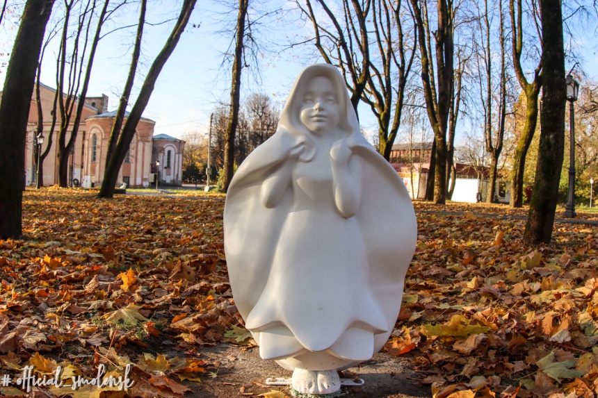 Новые арт-объекты появились в Смоленске в сквере за «Октябрем»