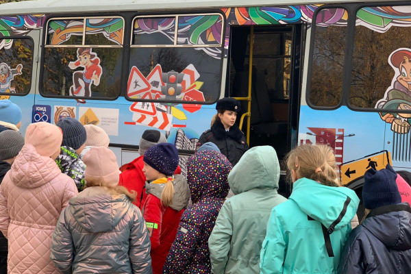 Госавтоинспекция Смоленска провела профилактическою акцию «Безопасный автобус»