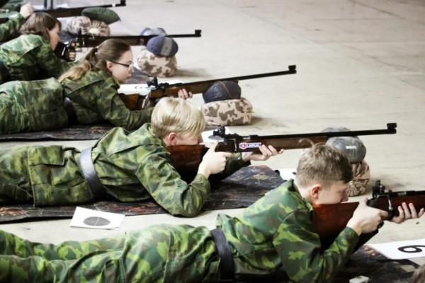 В смоленских школах на уроках ОБЖ появятся элементы военной подготовки