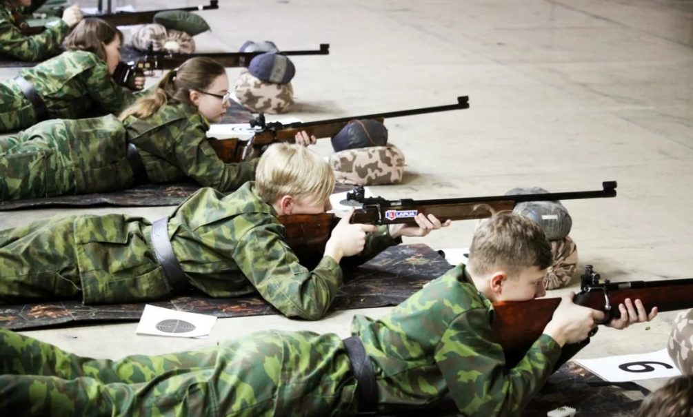 В смоленских школах на уроках ОБЖ появятся элементы военной подготовки