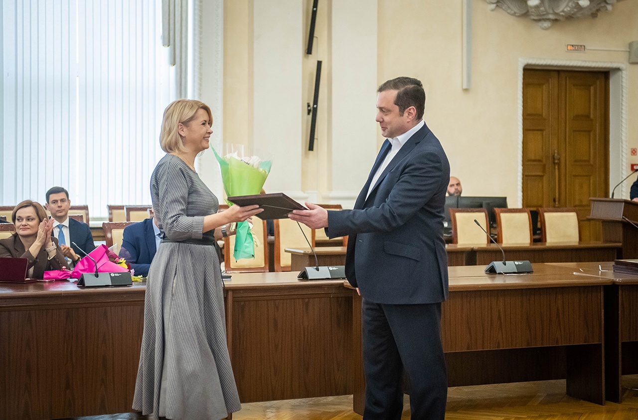 Губернатор Смоленской области вручил награды отличившимся смолянам