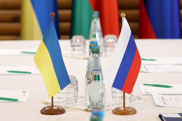 В России назвали вероятный срок начала мирных переговоров по Украине