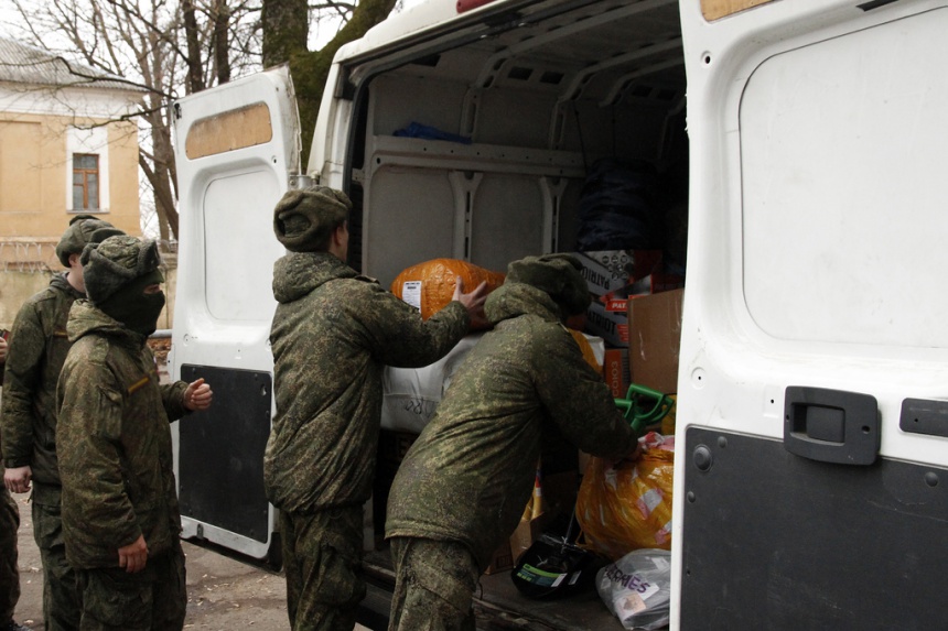 В Смоленске продолжают сбор помощи находящимся в зоне спецоперации военным