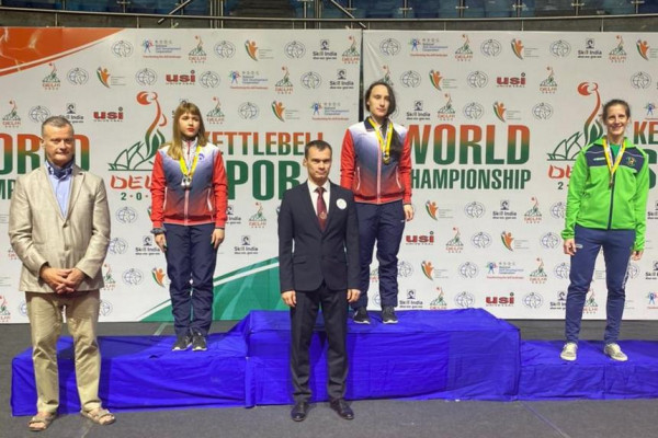 Смолянка завоевала серебро на прошедшем в Нью–Дели чемпионате мира по гиревому спорту