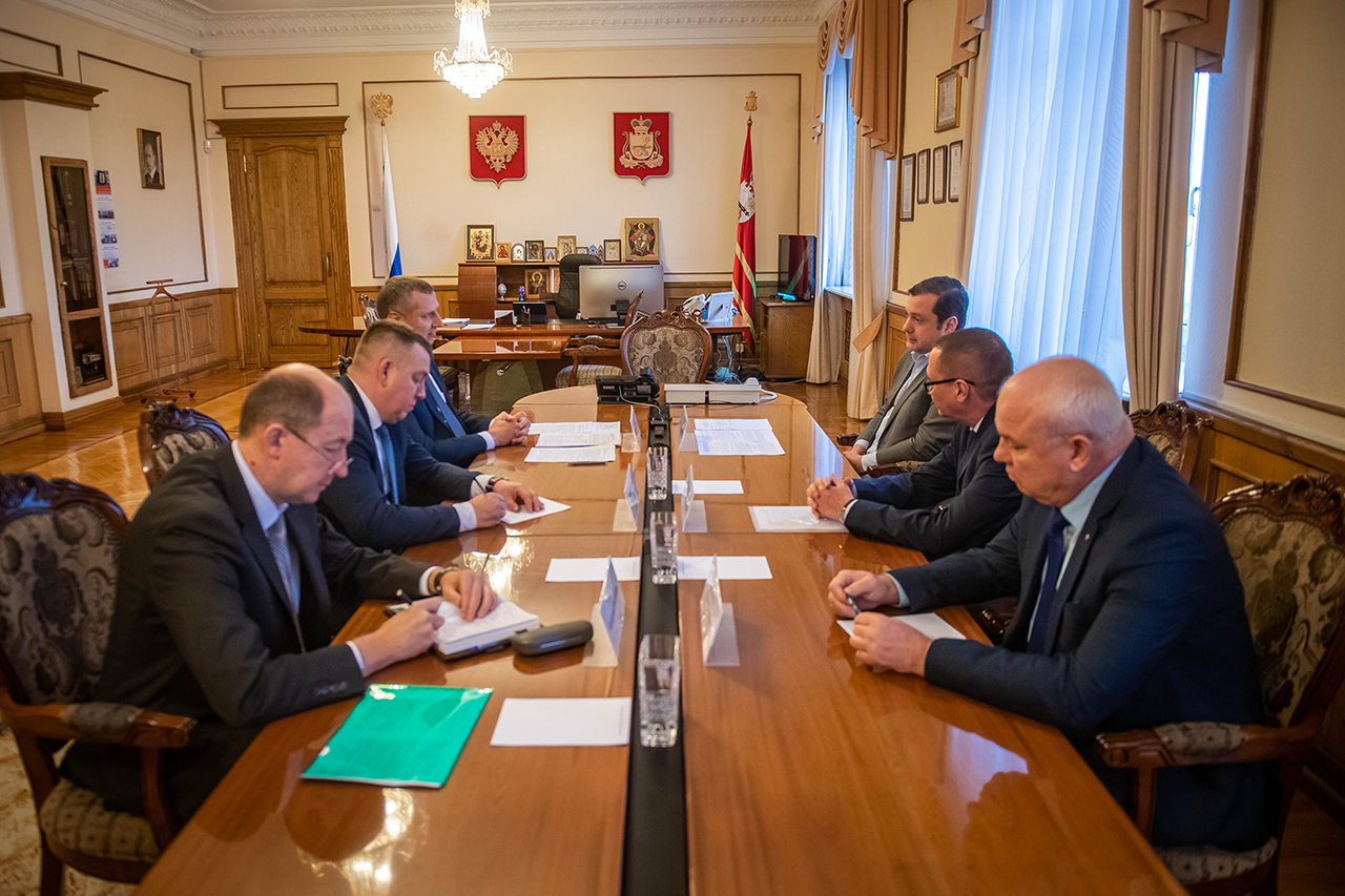 Губернатор провел рабочую встречу с Чрезвычайным и Полномочным Послом Республики Беларусь в РФ