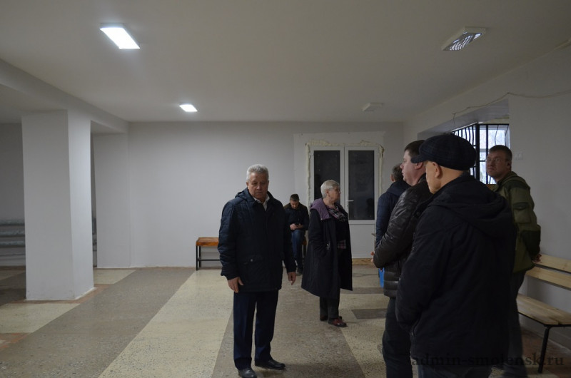 В городе Ярцево Смоленской области продолжается капитальный ремонт школы-гимназии