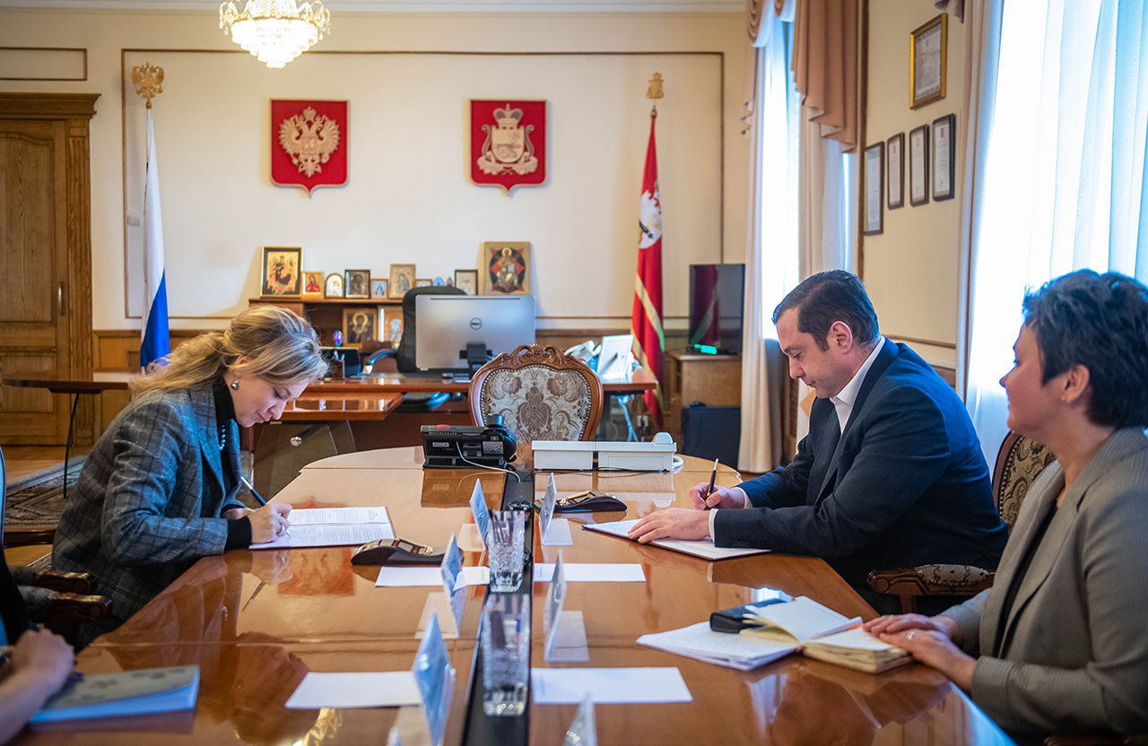Администрация Смоленской области продолжит сотрудничество с ОАО «РЖД» в сфере здравоохранения