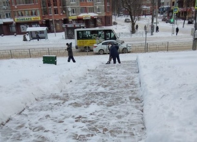 Смоленские коммунальщики успешно справились с последствиями снегопада