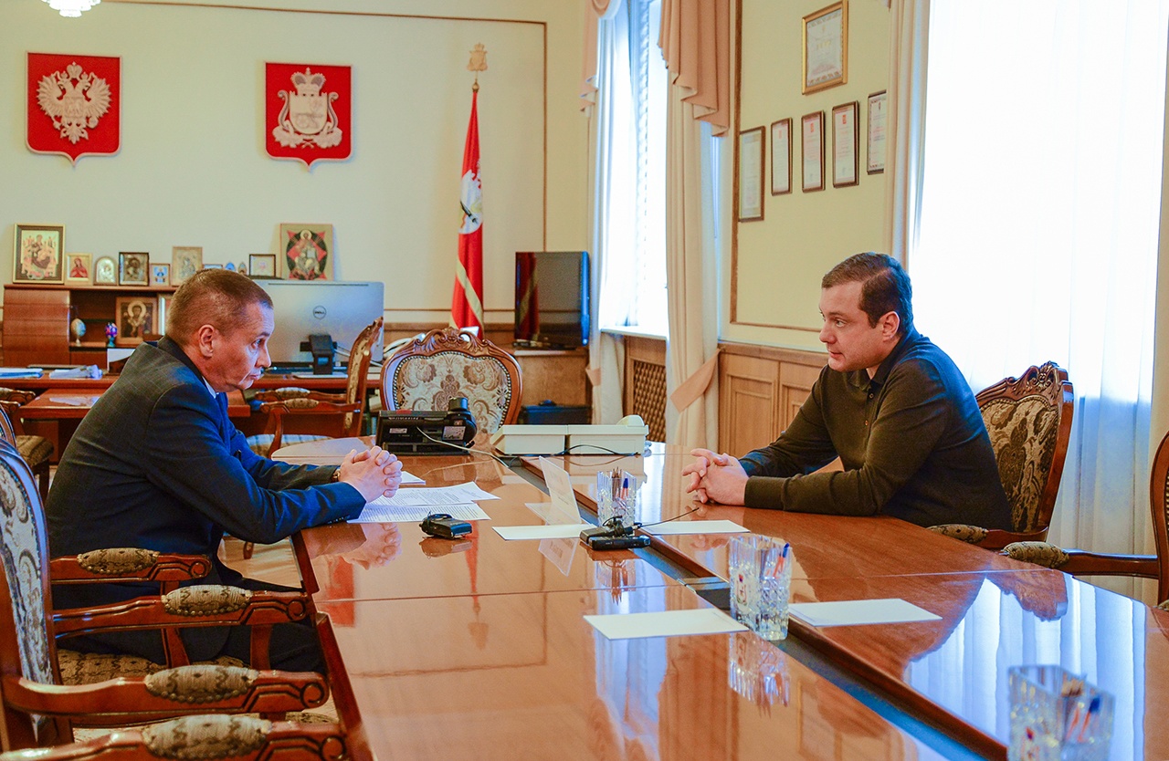 Алексей Островский потребовал от администрации Смоленска наладить обратную информационную связь с местными жителями