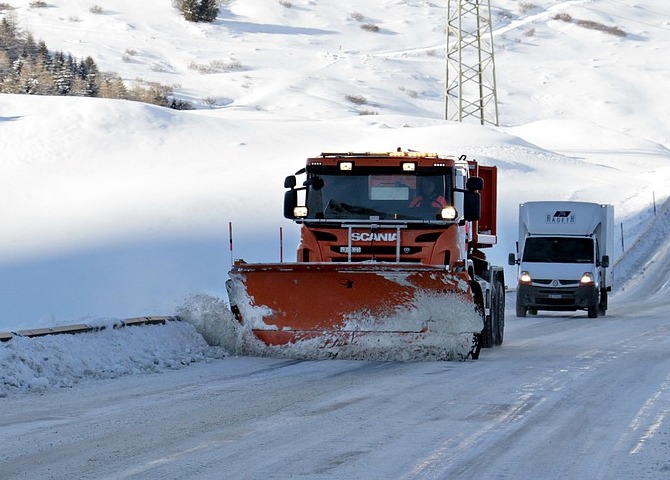 800 кубометров снега убрали с улиц Смоленска за прошедшие выходные дни