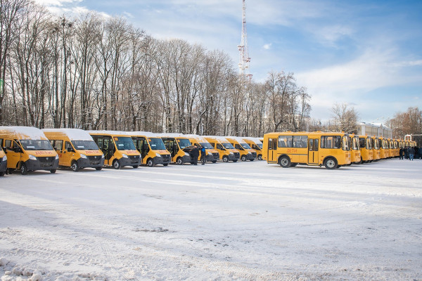 39 школ в Смоленской области получили новые автобусы