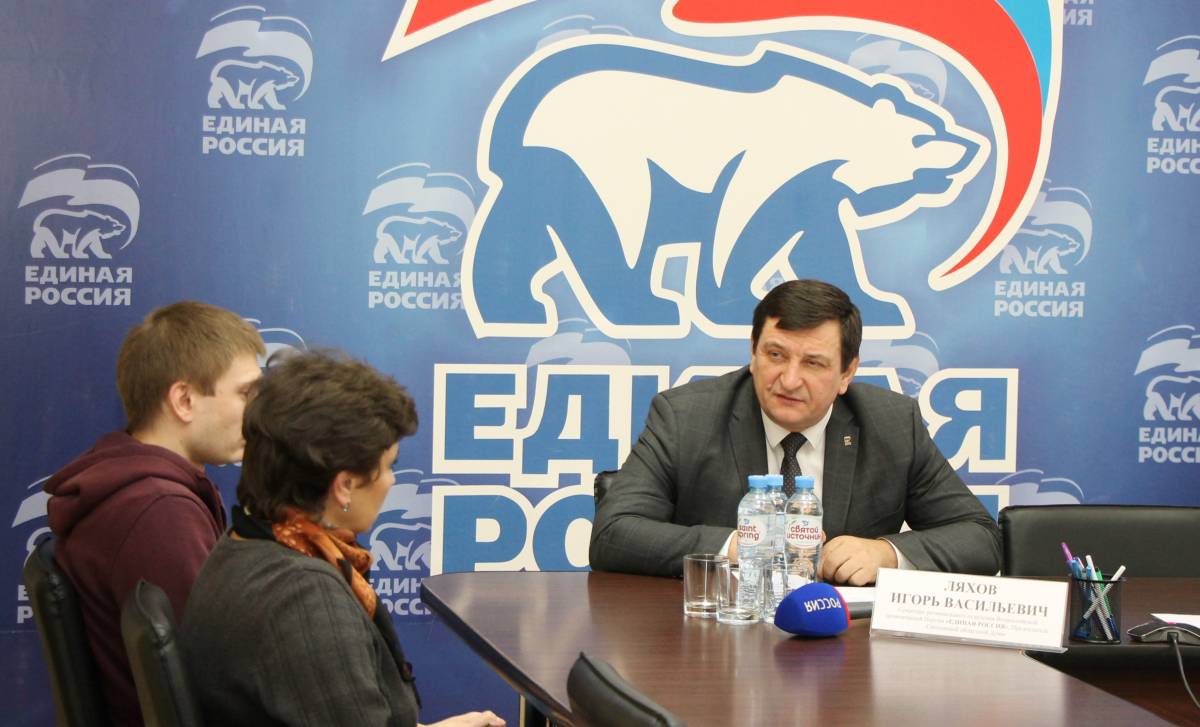«Единая Россия» проводит встречи с жителями Смоленской области