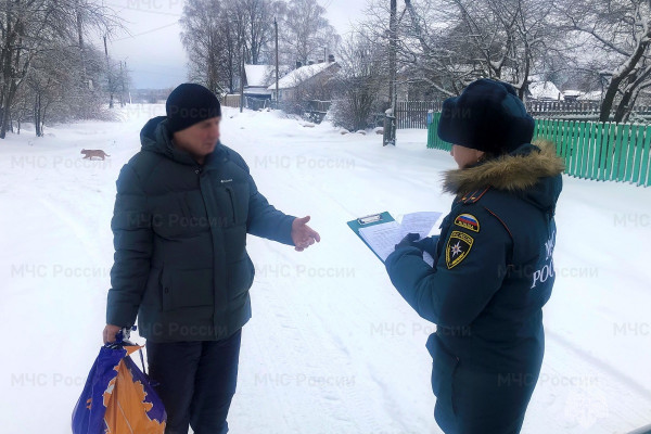 МЧС Смоленской области совершило профилактический рейд в Ельне