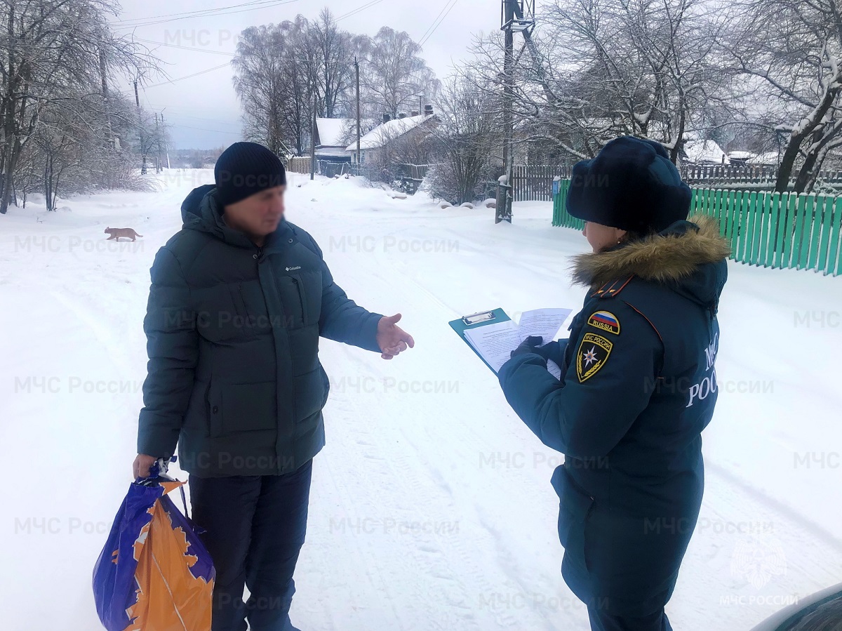 МЧС Смоленской области совершило профилактический рейд в Ельне