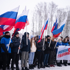 В Смоленске более 400 человек приняли участие в митинге в поддержку спецоперации