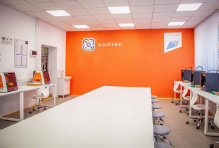 В Вязьме Алексей Островский посетил новый детский технопарк «Кванториум» 