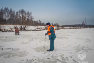 МЧС информирует смолян о толщине льда на водоемах региона
