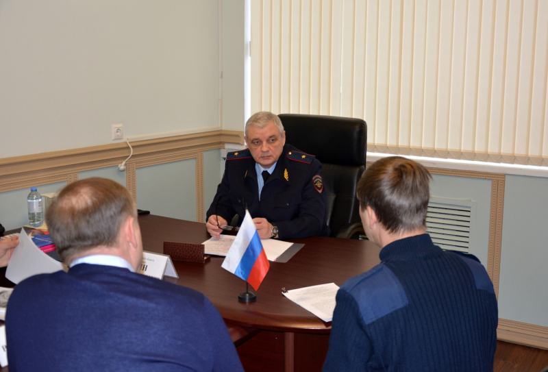 Начальник Управления МВД России по Смоленской области Валерий Саржин провел личный прием граждан