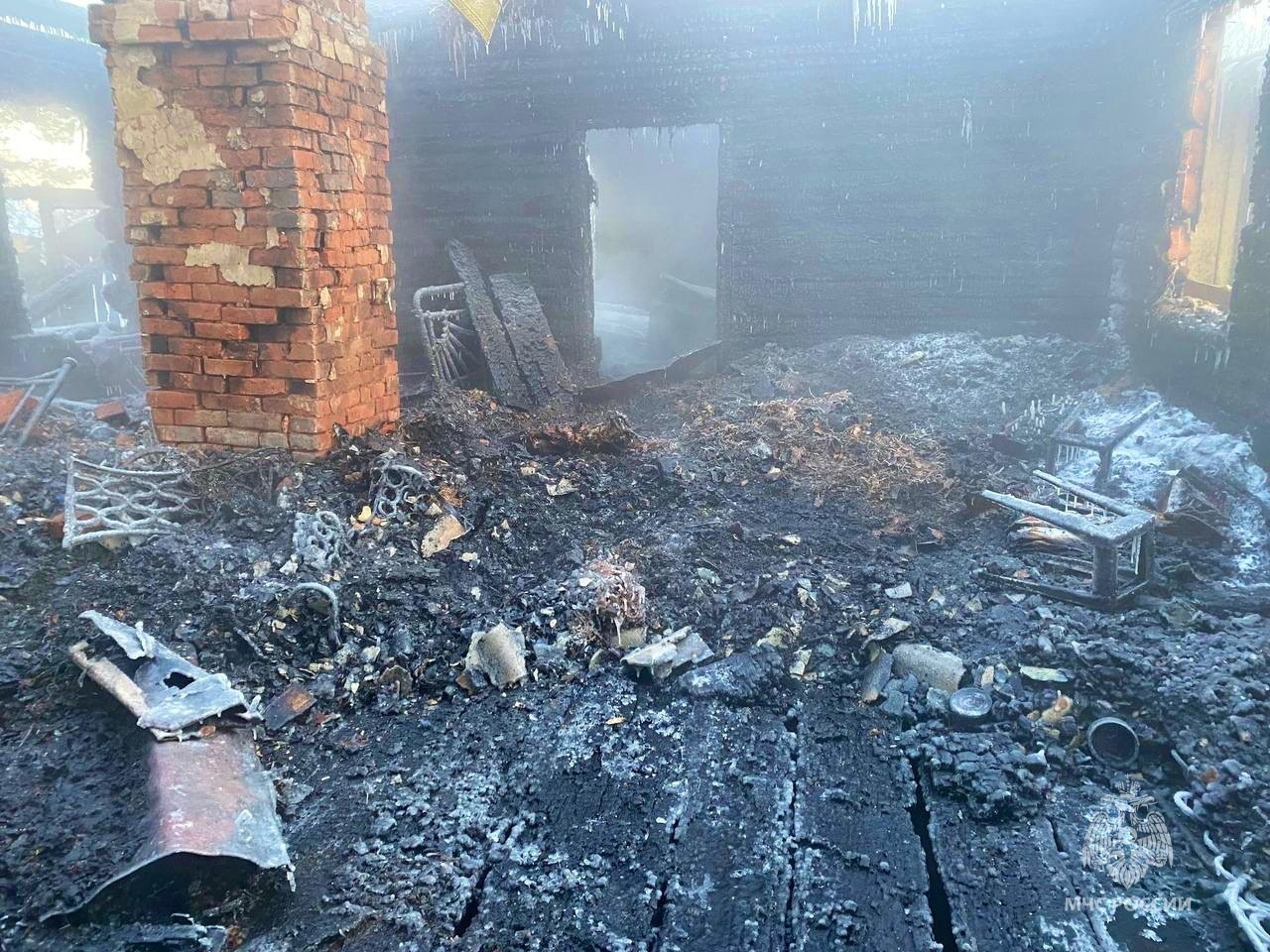 В Смоленском районе погиб хозяин загоревшегося дома