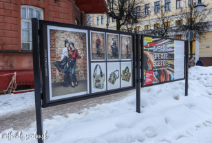 В Смоленске на улице Маяковского обновили выставку работ дизайнеров