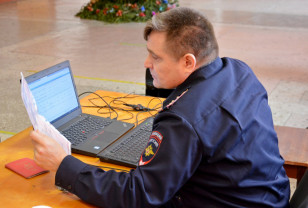 В Смоленской области курсирует мобильный пункт по предоставлению госуслуг по линии ГИБДД