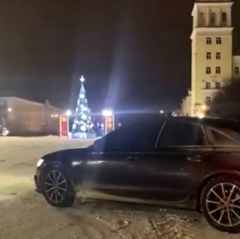 В Смоленске наказаны водители, устроившие дрифт на площади Ленина