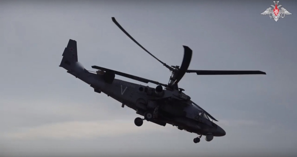 Минобороны России показало боевую работу экипажей разведывательно-ударных вертолетов Ка-52 «Аллигатор»