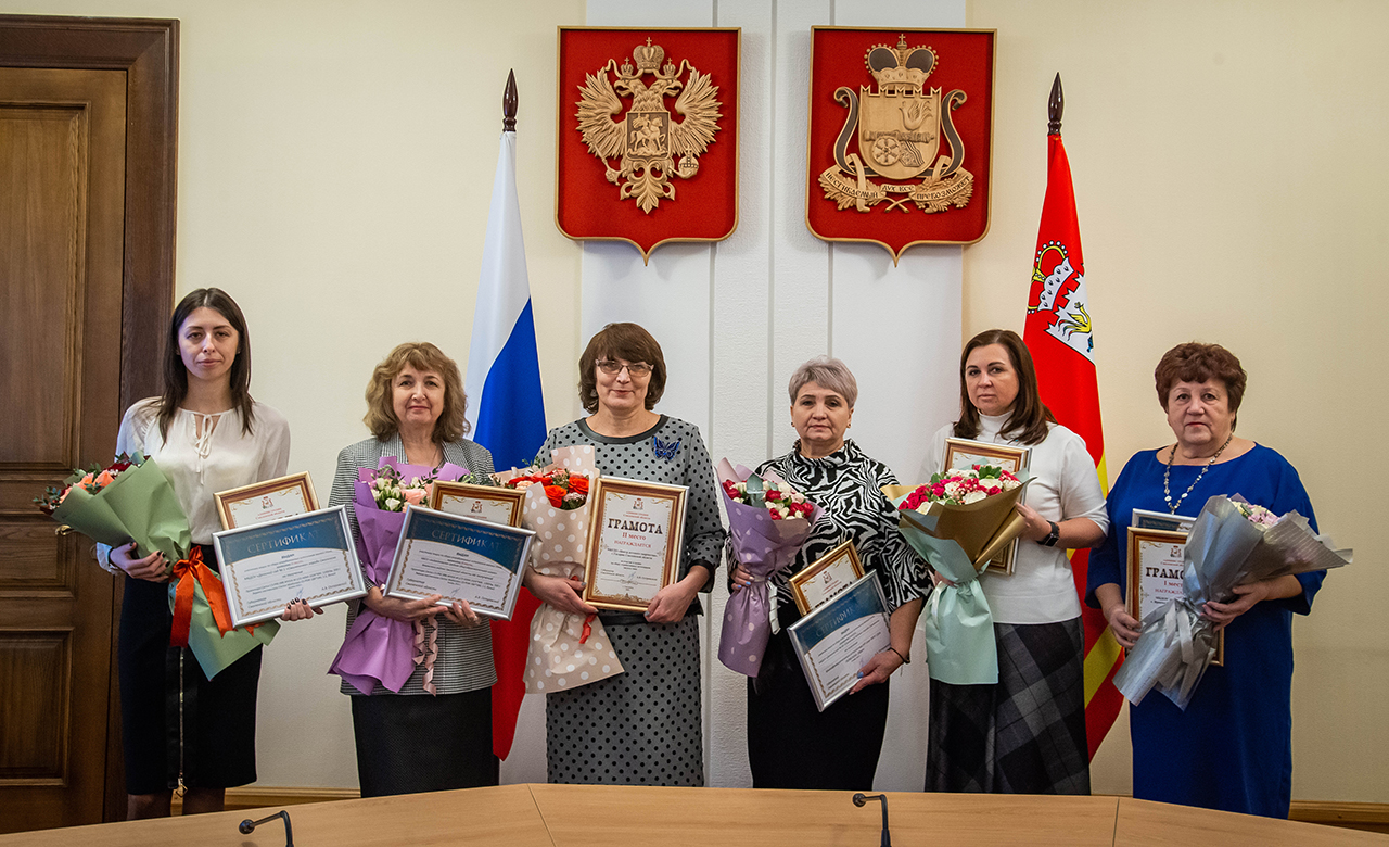 В Смоленской области наградили победителей акции по сбору использованных батареек