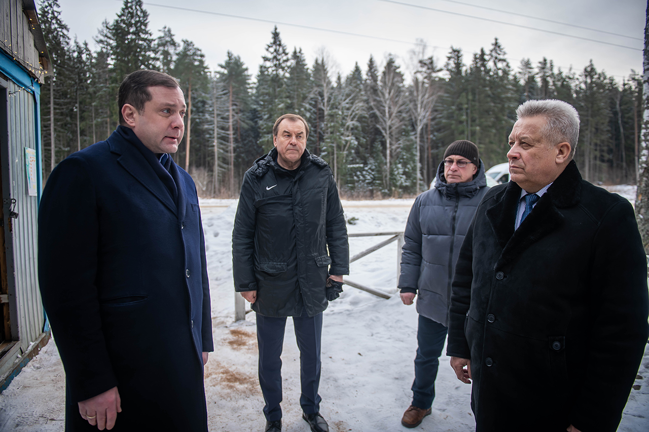 Губернатор Смоленской области проинспектировал лыжероллерную трассу в Ярцеве