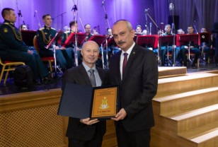 Преподаватель музыки из Смоленска Ренад Ахмадиев вошел в число победителей всероссийского конкурса