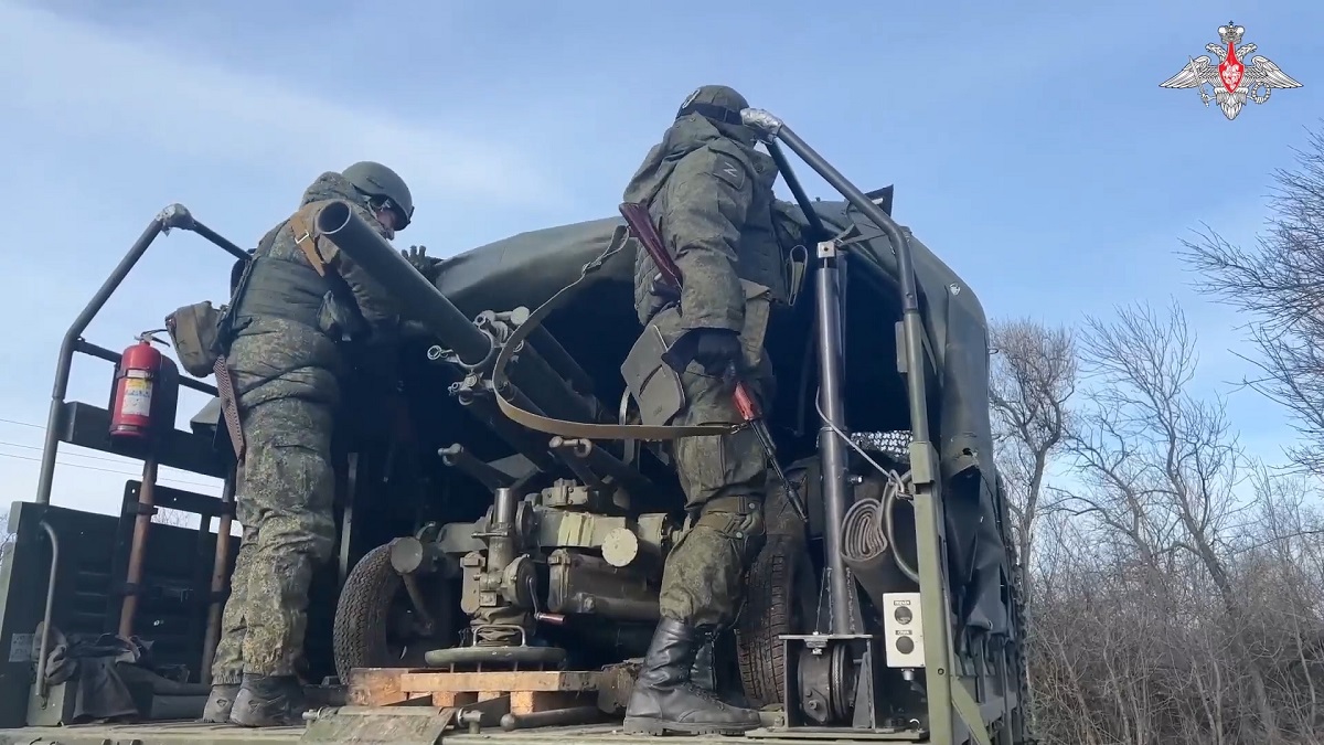 В Минобороны РФ показали кадры боевой работы миномётов «Василёк»