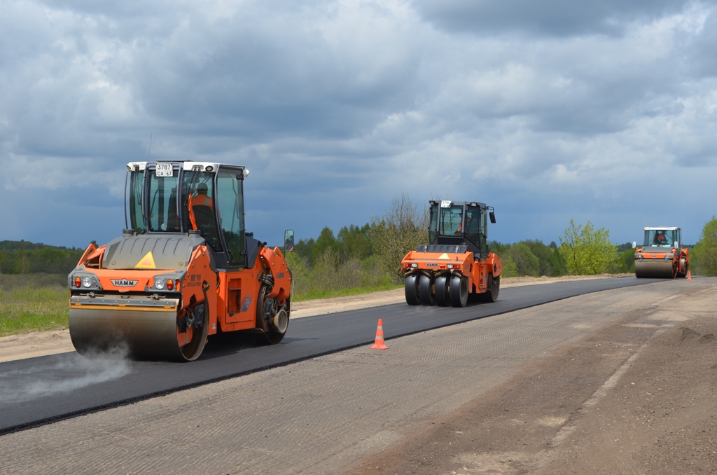 312 км дорог отремонтируют в Смоленской области в 2023 году