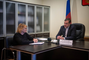 Губернатор Смоленской области Алексей Островский провел прием граждан по личным вопросам