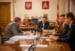 Губернатор провёл рабочую встречу с руководителем федерации баскетбола Смоленской области