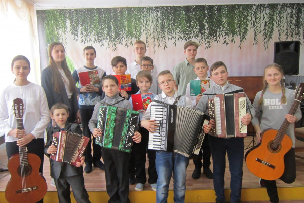 7,5 млн рублей получат на новое оборудование детские школ искусств Смоленска  