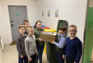 От маленькой урны до большого контейнера: в деревенской школе Смоленской области отходы собирают раздельно  