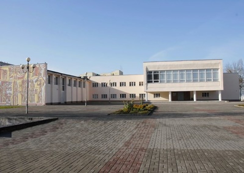 В Доме культуры «Шарм» в Смоленске в первую очередь отремонтируют фасад