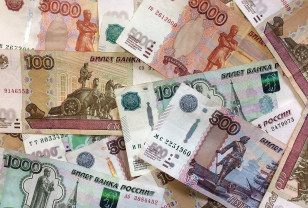 В Смоленской области работник получил зарплату после вмешательства приставов