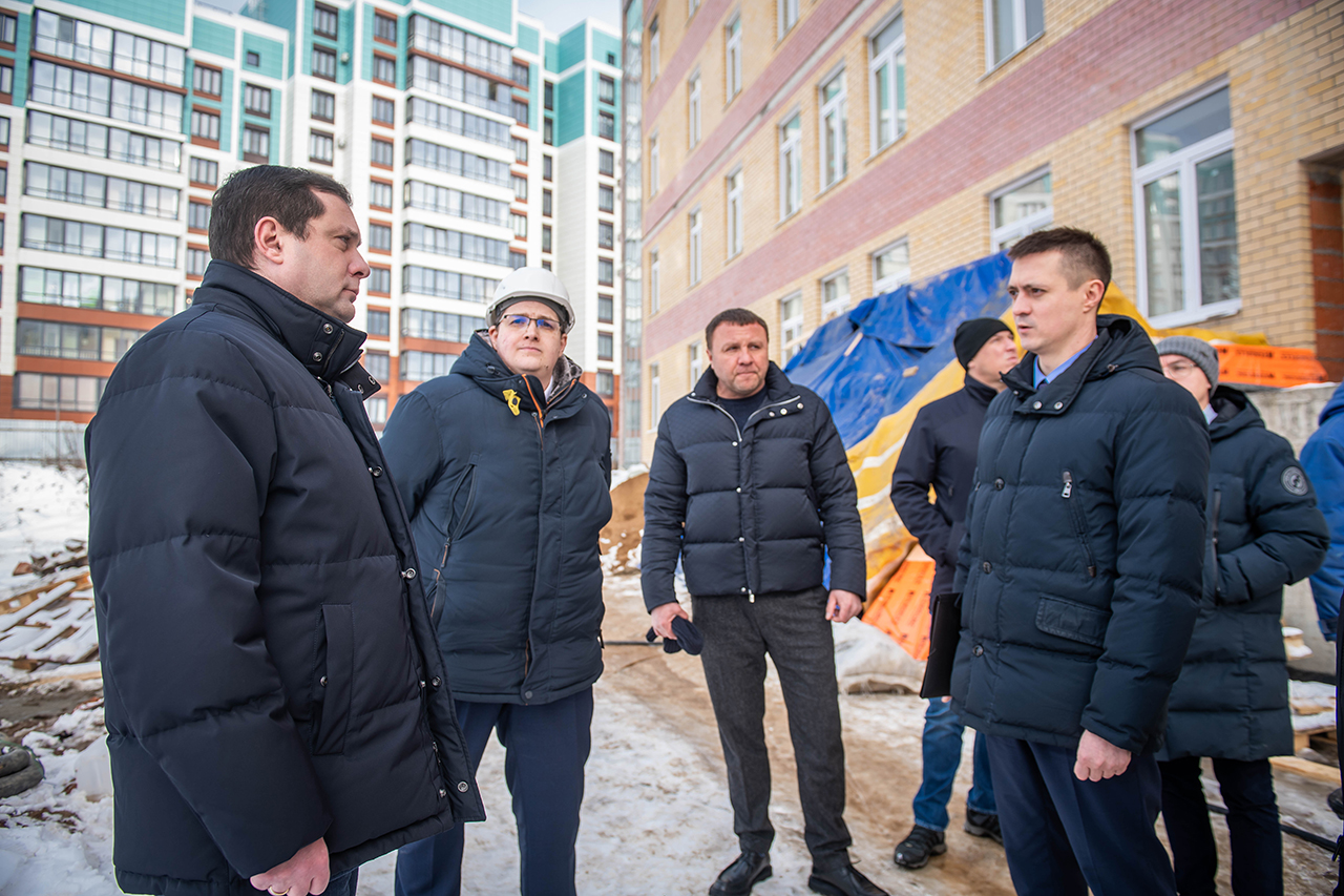 Губернатор внепланово проинспектировал строящиеся социальные объекты в Смоленске
