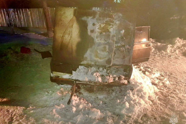В Вяземском районе Смоленской области ранним утром загорелся «ВАЗ-2107»