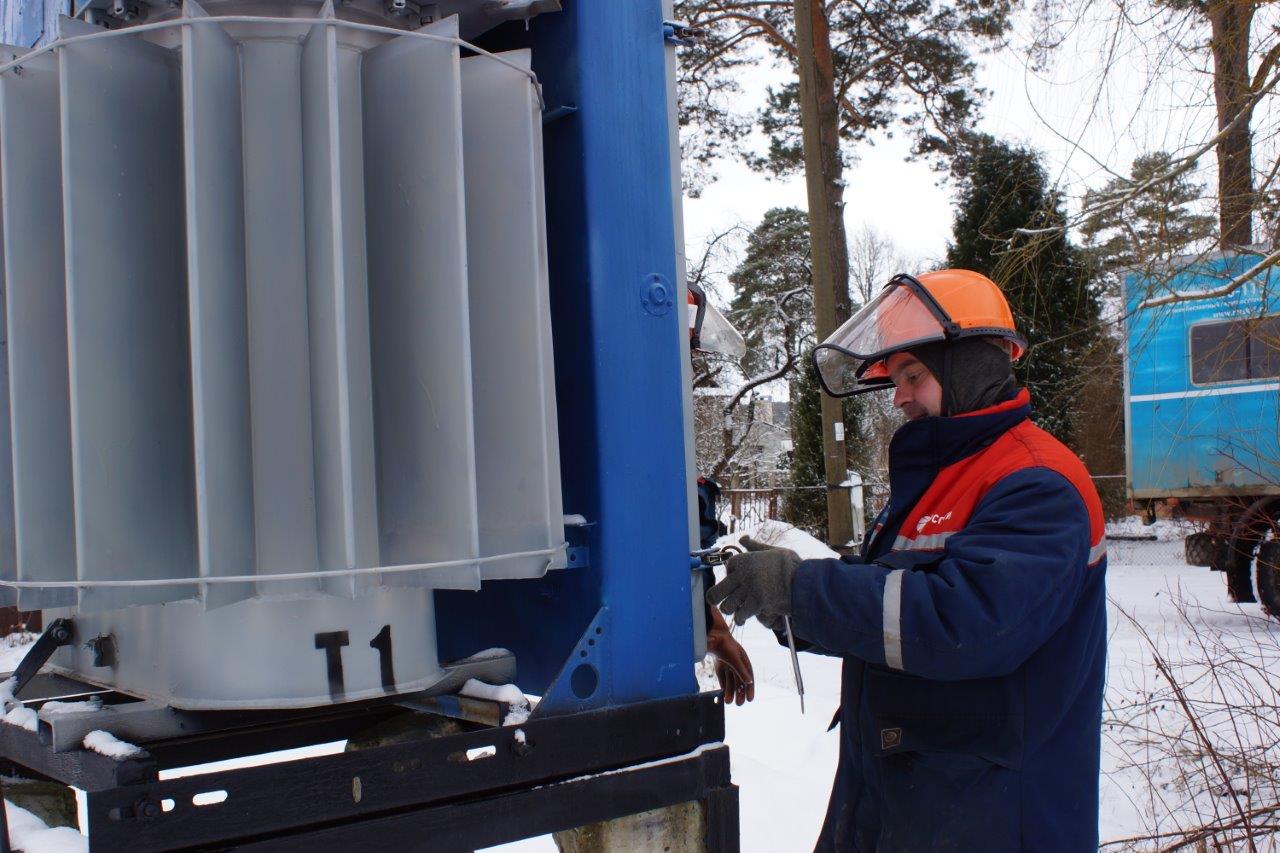 Энергетики повышают качество электроснабжения потребителей в Смоленской области
