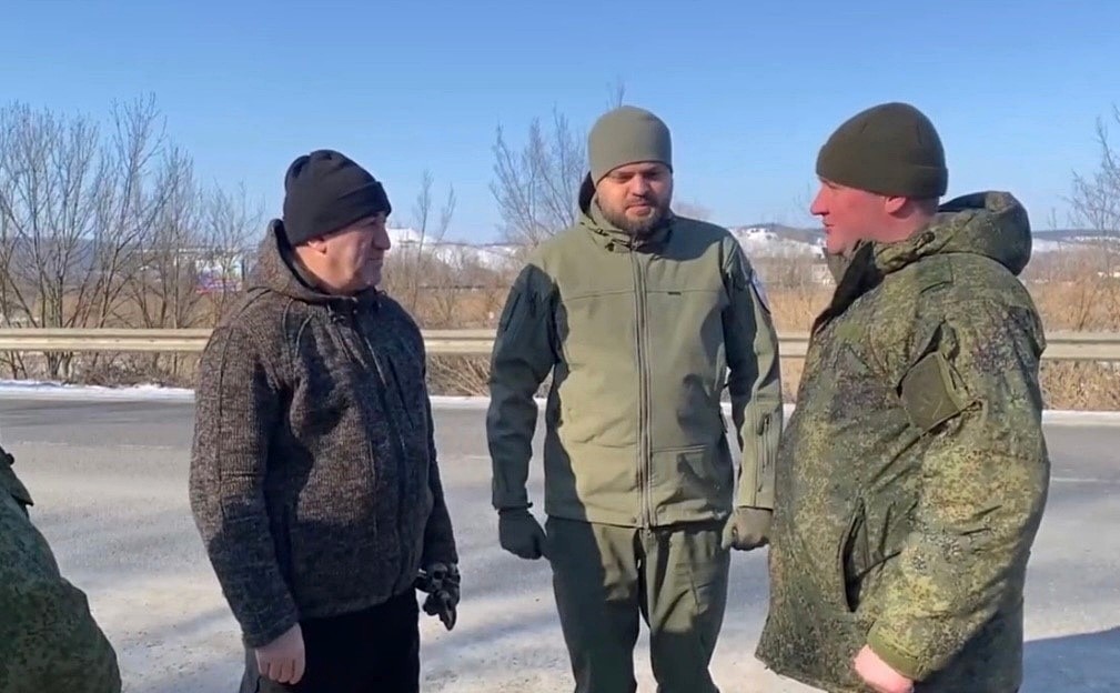 Сергей Неверов и Артем Туров доставили спецсредства бойцам 49-ой зенитной ракетной бригады